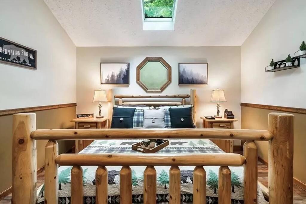 Beary Peaceful Smokies Retreat: Hot-Tub & Pools Villa Pigeon Forge Bagian luar foto