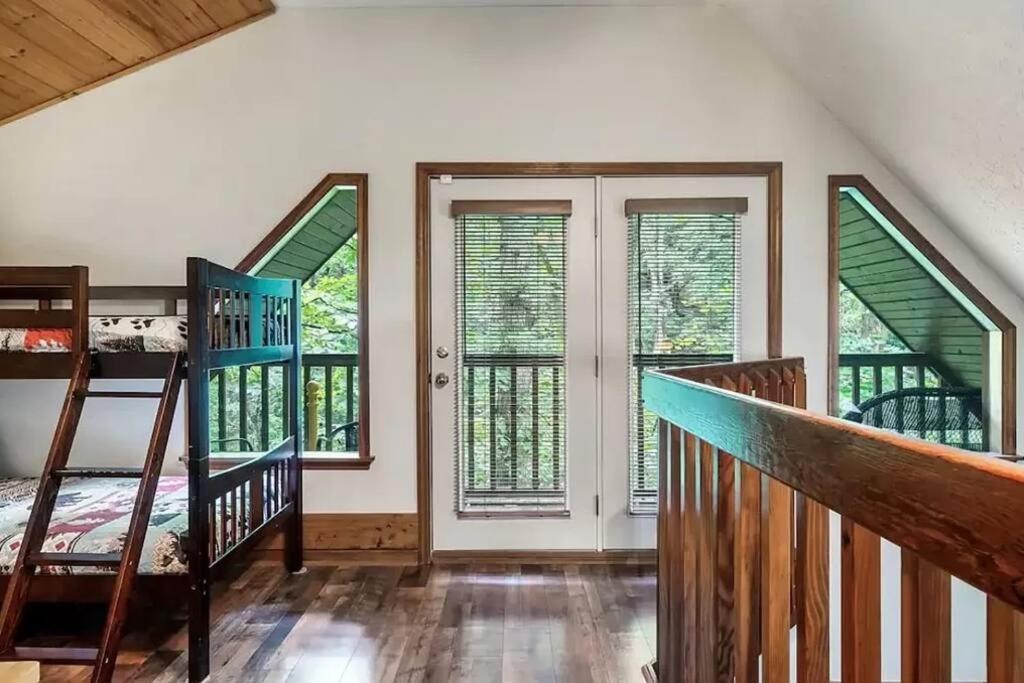Beary Peaceful Smokies Retreat: Hot-Tub & Pools Villa Pigeon Forge Bagian luar foto